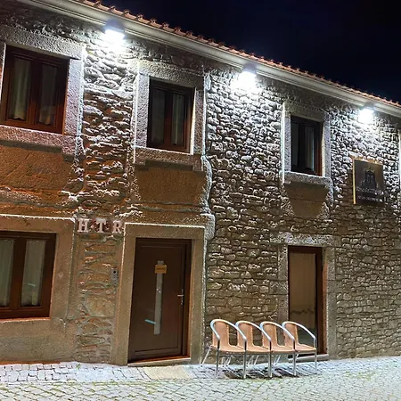 Casa De L' Eigreija * Vila de Ala